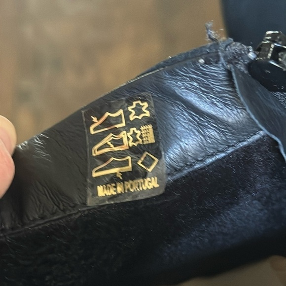 Eric Michael Tall Zip-Up Suede Black Boots, Size EU36 - Picture 4 of 10